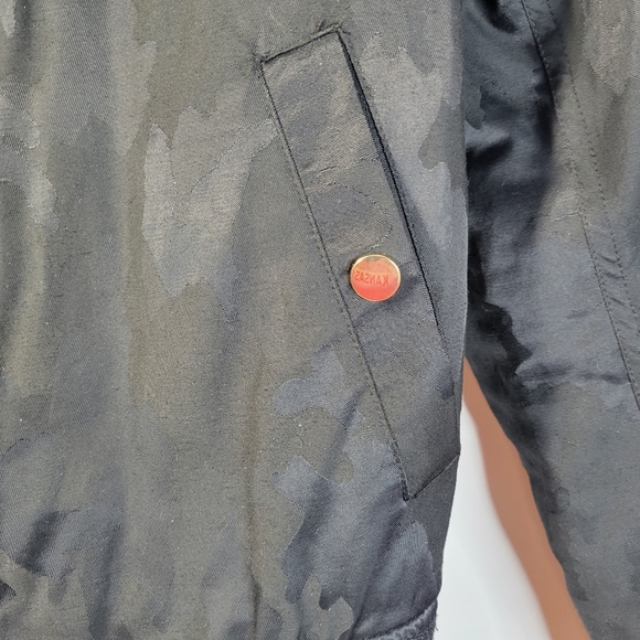 Womans NEO-I by Orobos Black Camo Reversable Bomber Jacket Size Small - Picture 4 of 15